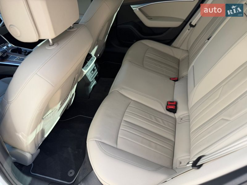 Седан Audi A6 2022 в Львове