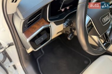 Седан Audi A6 2022 в Львове