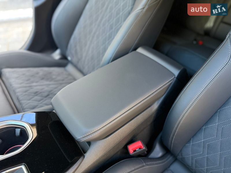 Седан Audi A6 2025 в Львове