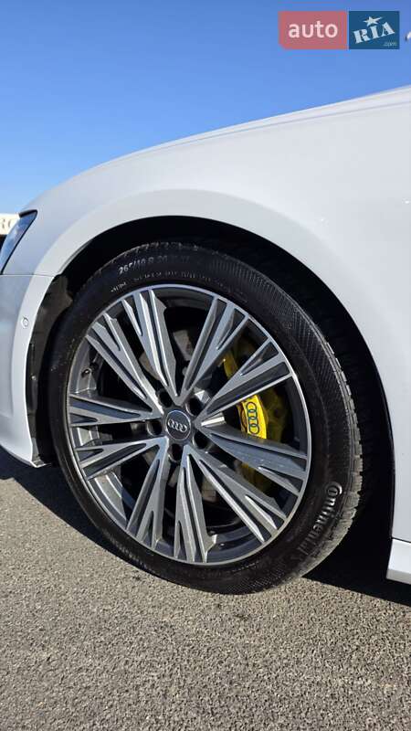 Седан Audi A6 2018 в Киеве
