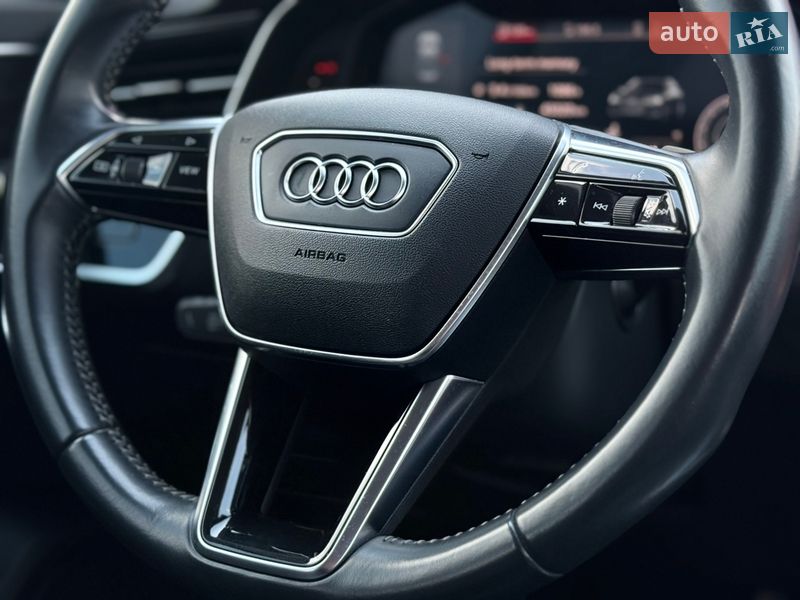 Седан Audi A6 2018 в Киеве