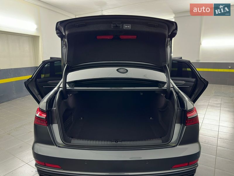 Седан Audi A6 2022 в Казатине