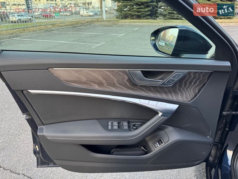 Седан Audi A6 2023 в Києві