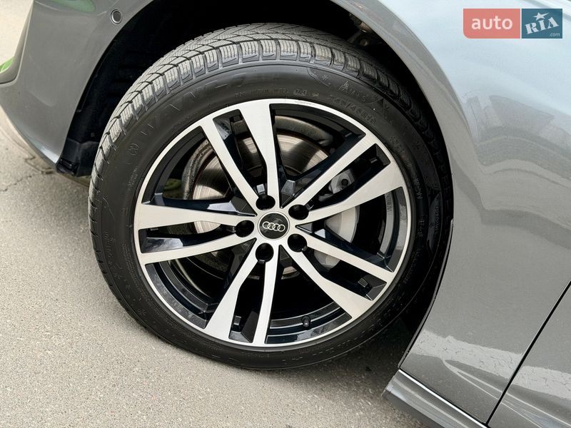 Седан Audi A6 2022 в Киеве