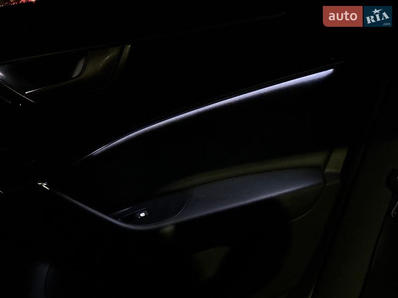 Седан Audi A6 2019 в Львові