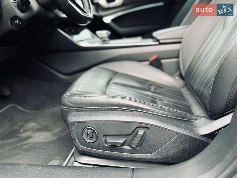 Седан Audi A6 2019 в Львові