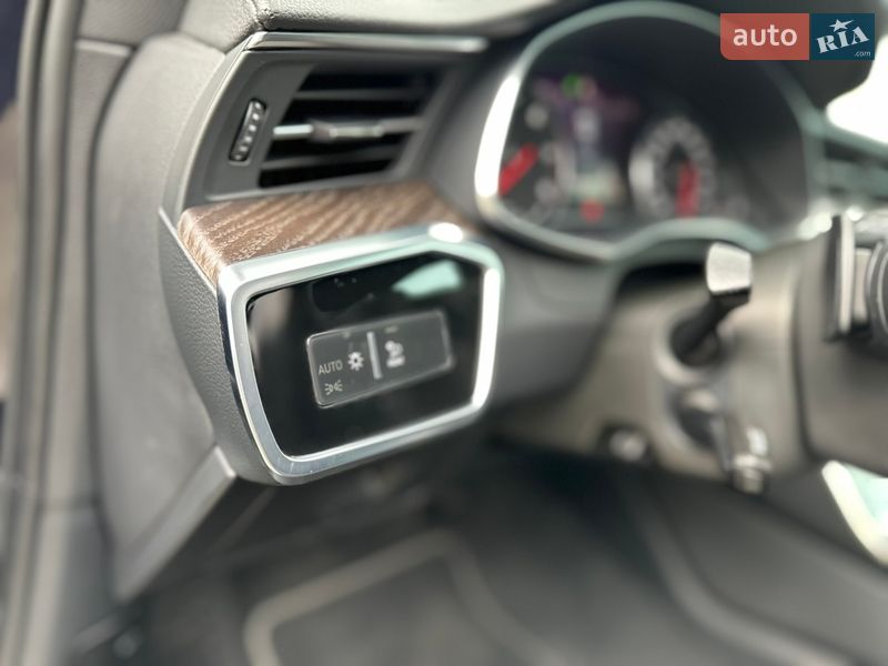 Седан Audi A6 2019 в Львові