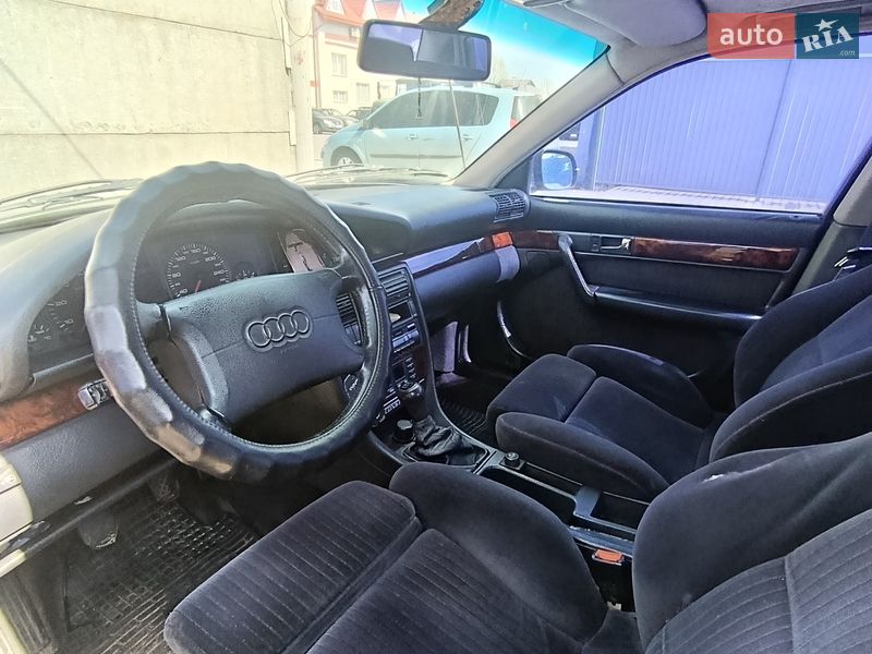 Седан Audi A6 1995 в Львове