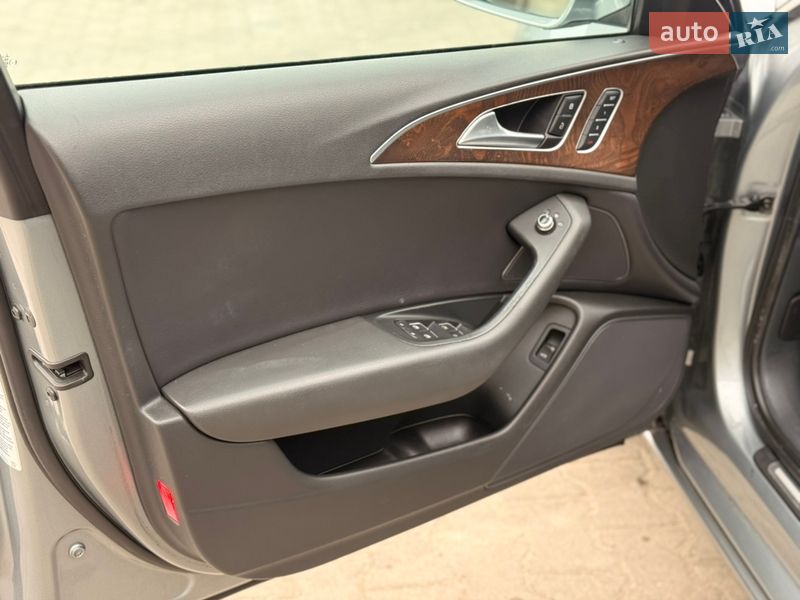 Седан Audi A6 2013 в Дубровице