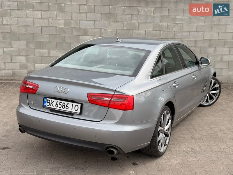Седан Audi A6 2013 в Дубровице