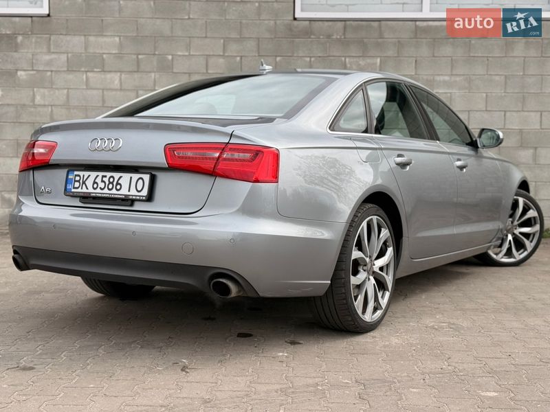 Седан Audi A6 2013 в Дубровице