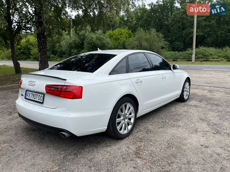 Седан Audi A6 2014 в Краснограде