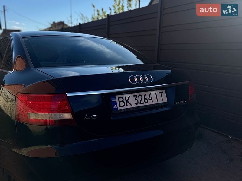 Седан Audi A6 2004 в Гощі