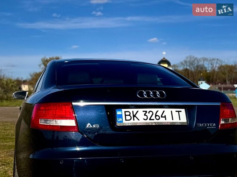 Седан Audi A6 2004 в Гощі