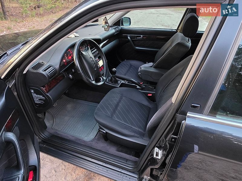 Седан Audi A6 1996 в Чернигове