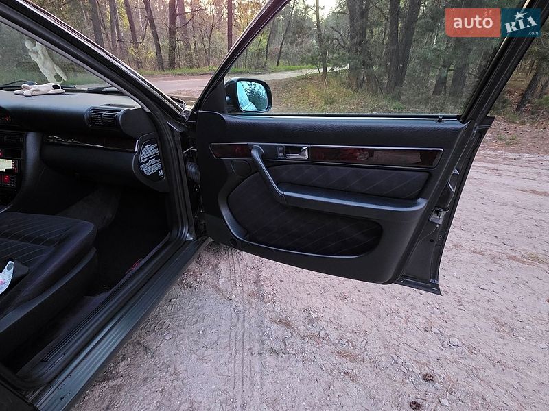 Седан Audi A6 1996 в Чернигове