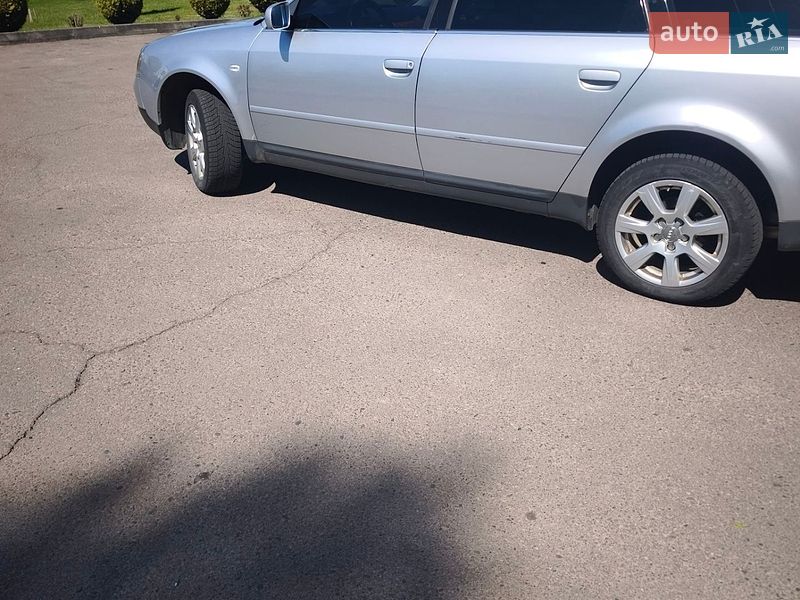 Універсал Audi A6 1999 в Вараші