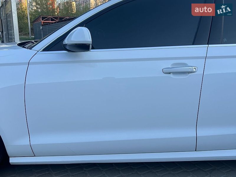 Седан Audi A6 2016 в Киеве