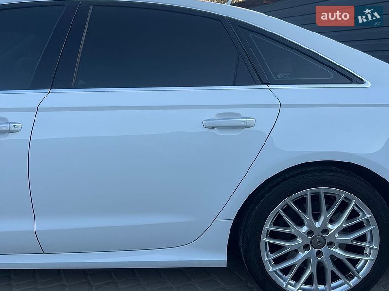 Седан Audi A6 2016 в Киеве