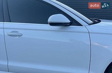 Седан Audi A6 2016 в Киеве