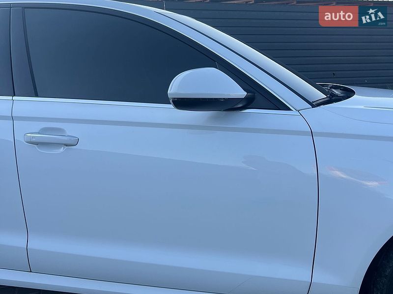 Седан Audi A6 2016 в Киеве