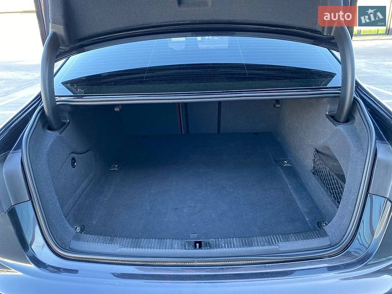 Седан Audi A6 2012 в Киеве