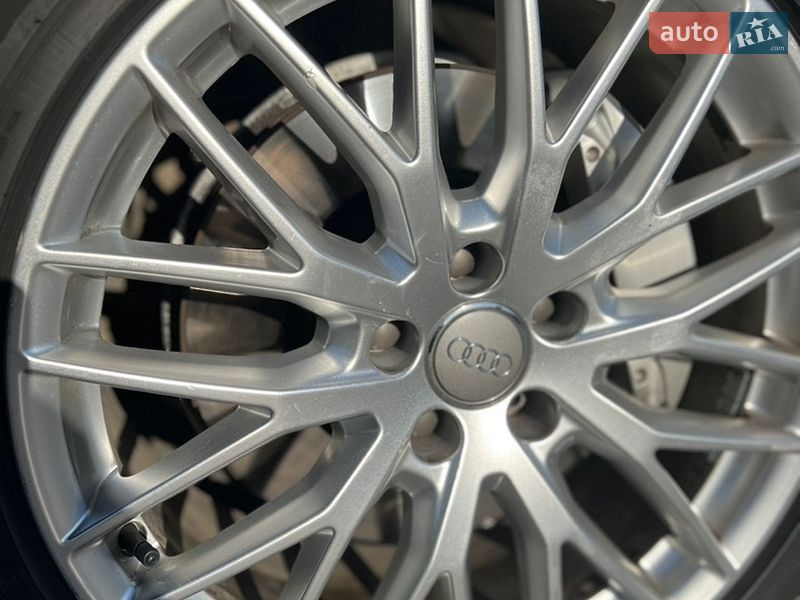 Седан Audi A6 2015 в Здолбунове