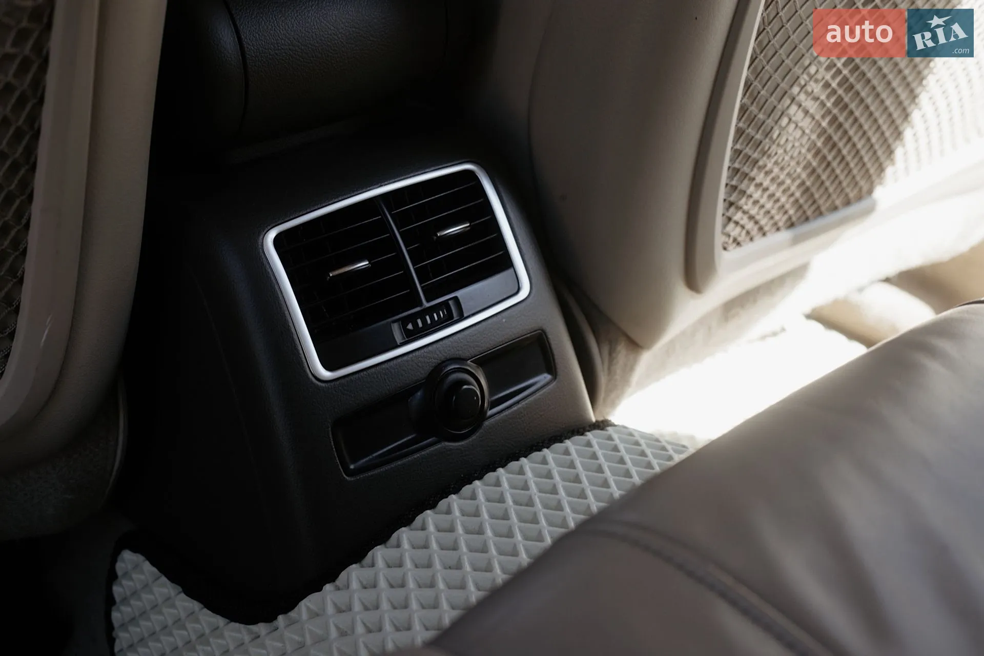 2011 Audi A6 - мініатюра 28