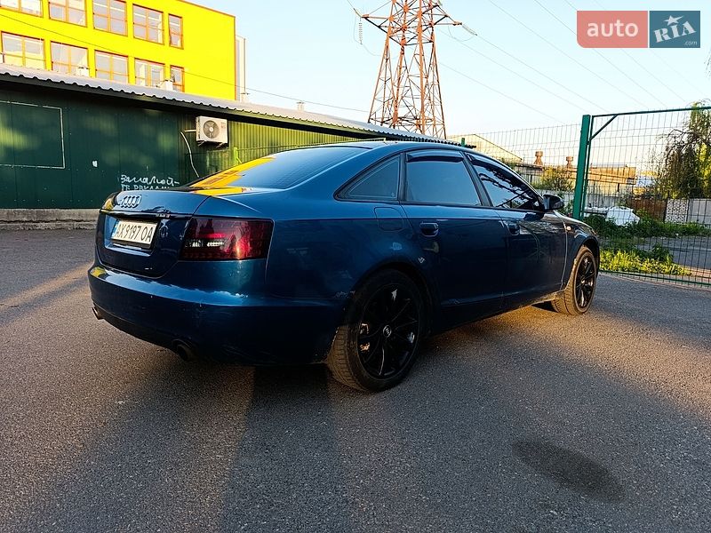 Седан Audi A6 2004 в Смеле