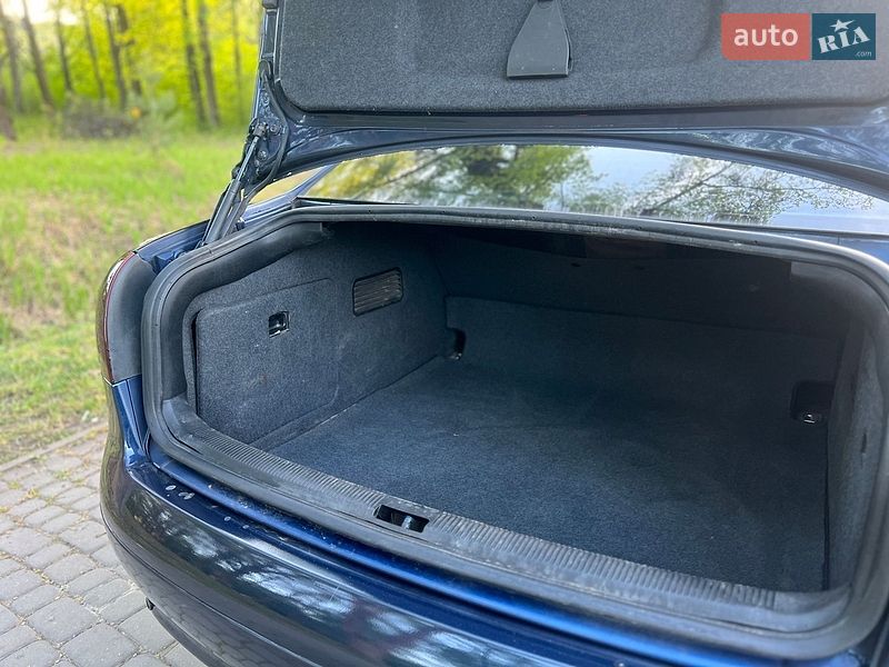 Седан Audi A6 1998 в Жовкве
