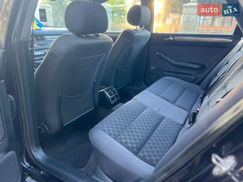 Седан Audi A6 1998 в Жовкве