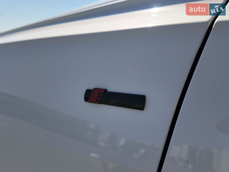 Седан Audi A6 2022 в Киеве