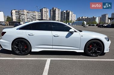 Седан Audi A6 2022 в Киеве