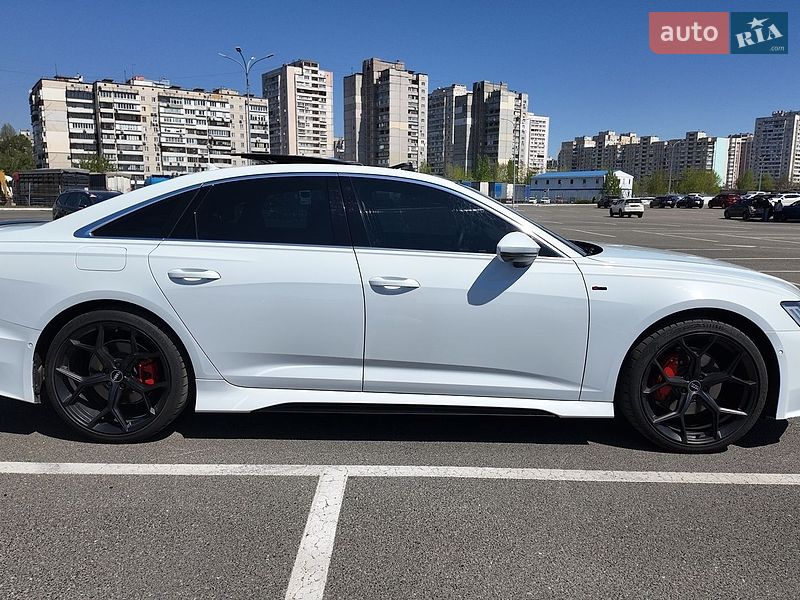 Седан Audi A6 2022 в Киеве