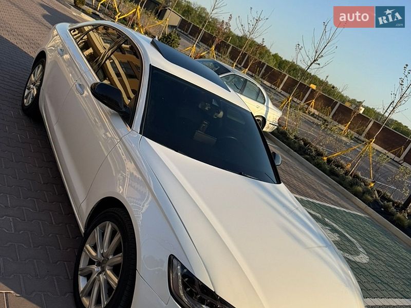 Седан Audi A6 2013 в Киеве