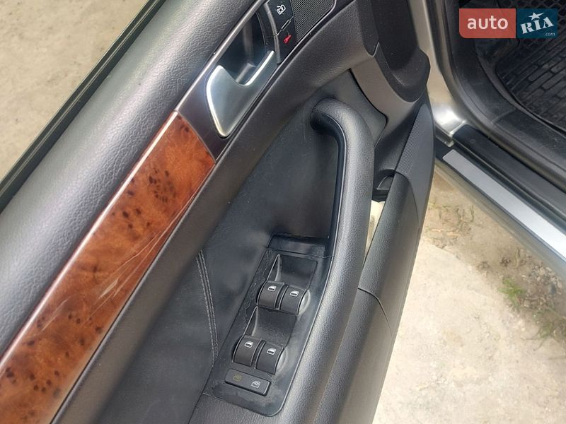 Седан Audi A6 2003 в Остроге