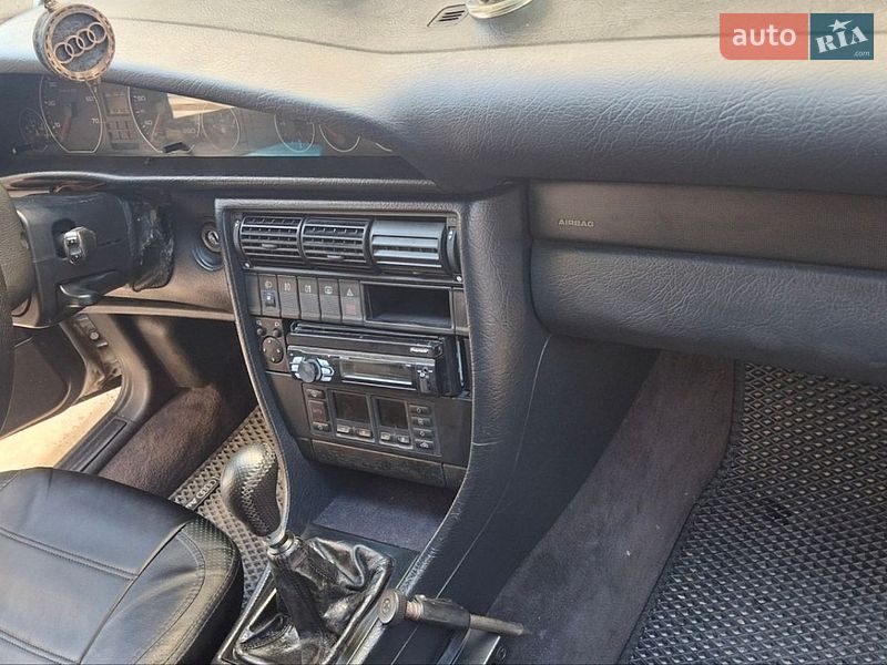Седан Audi A6 1996 в Вышгороде