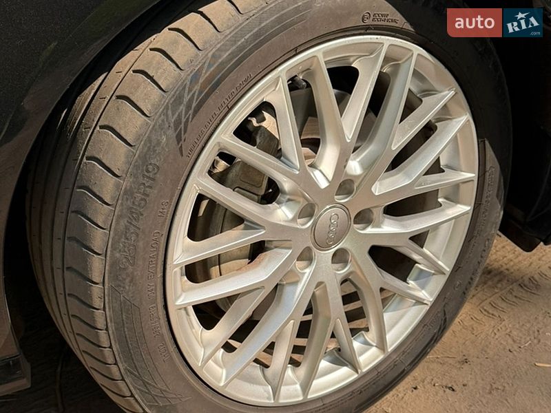 Седан Audi A6 2015 в Дніпрі