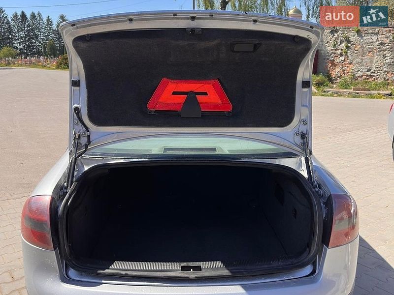 Седан Audi A6 2000 в Млинове