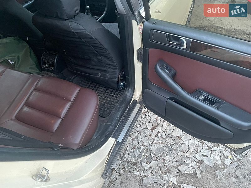 Універсал Audi A6 2000 в Дніпрі