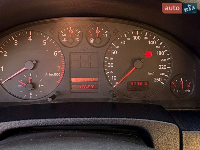 Универсал Audi A6 1998 в Киеве