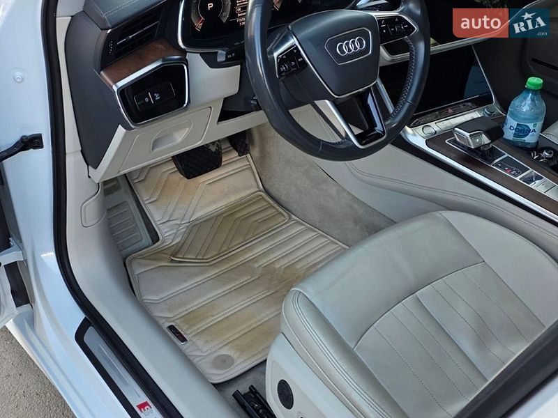 Седан Audi A6 2018 в Киеве