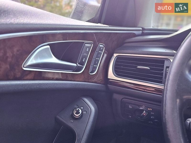 Седан Audi A6 2015 в Киеве