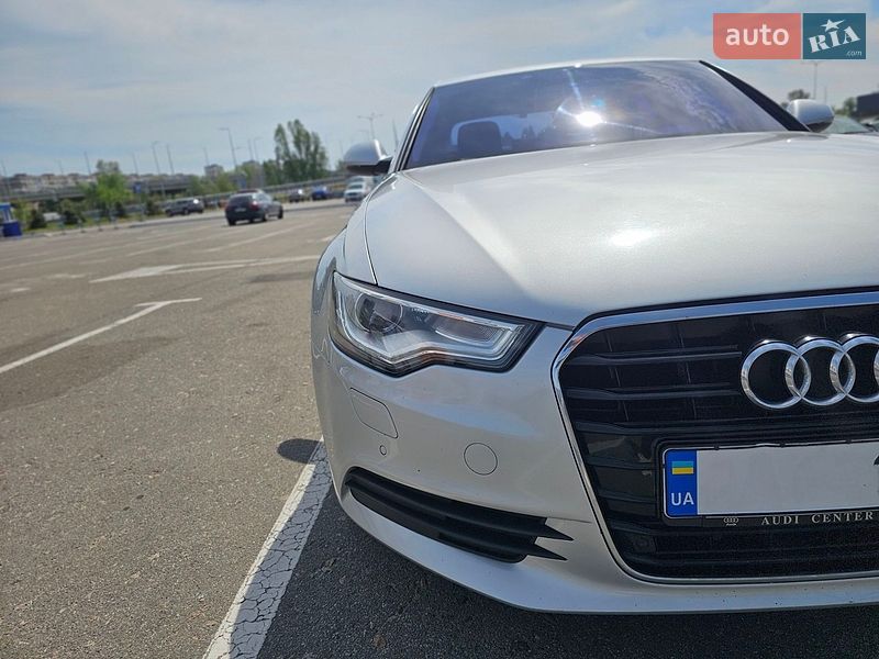 Седан Audi A6 2015 в Киеве