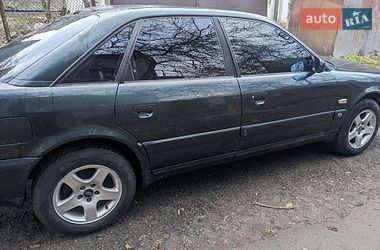 Седан Audi A6 1995 в Львове