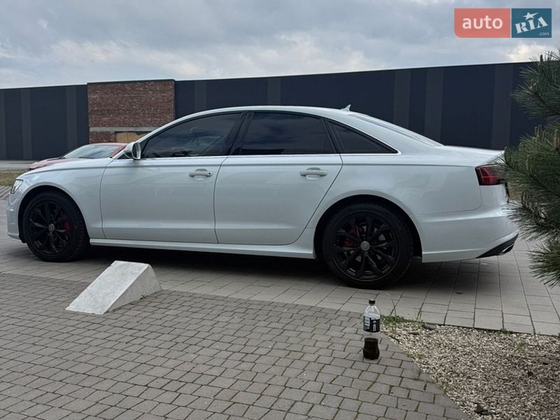 Седан Audi A6 2015 в Городке