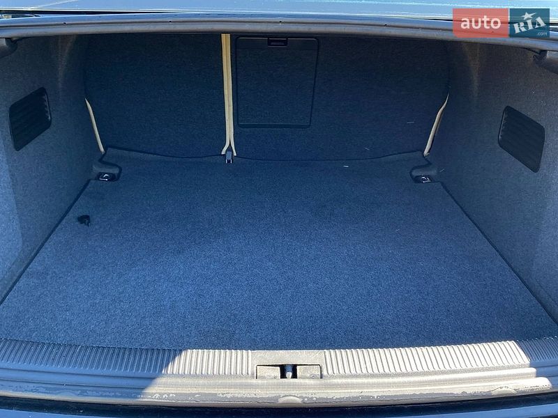 Седан Audi A6 2002 в Дніпрі