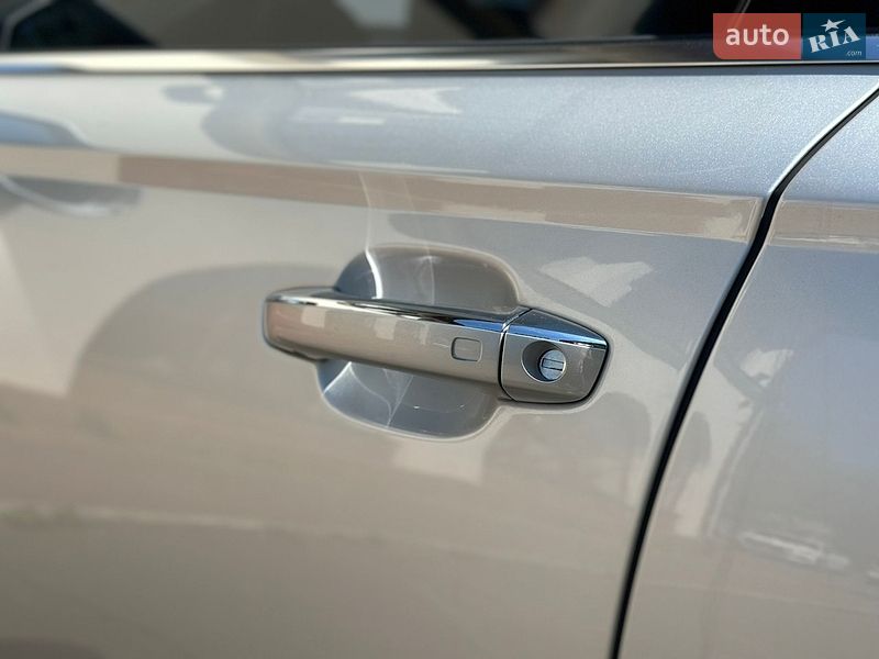 Седан Audi A6 2014 в Киеве