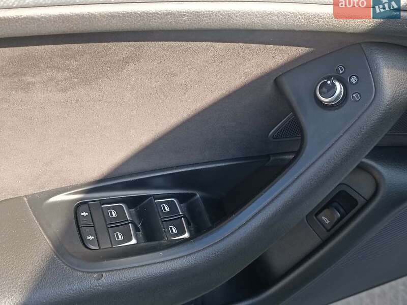 Седан Audi A6 2012 в Харькове