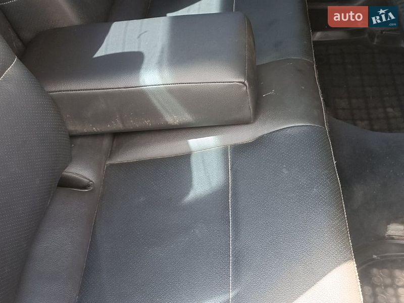 Седан Audi A6 1995 в Черкасах